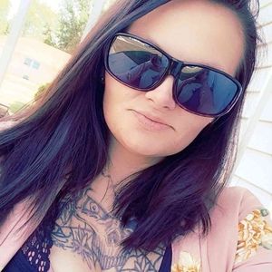 Meet your Posher, Shelby